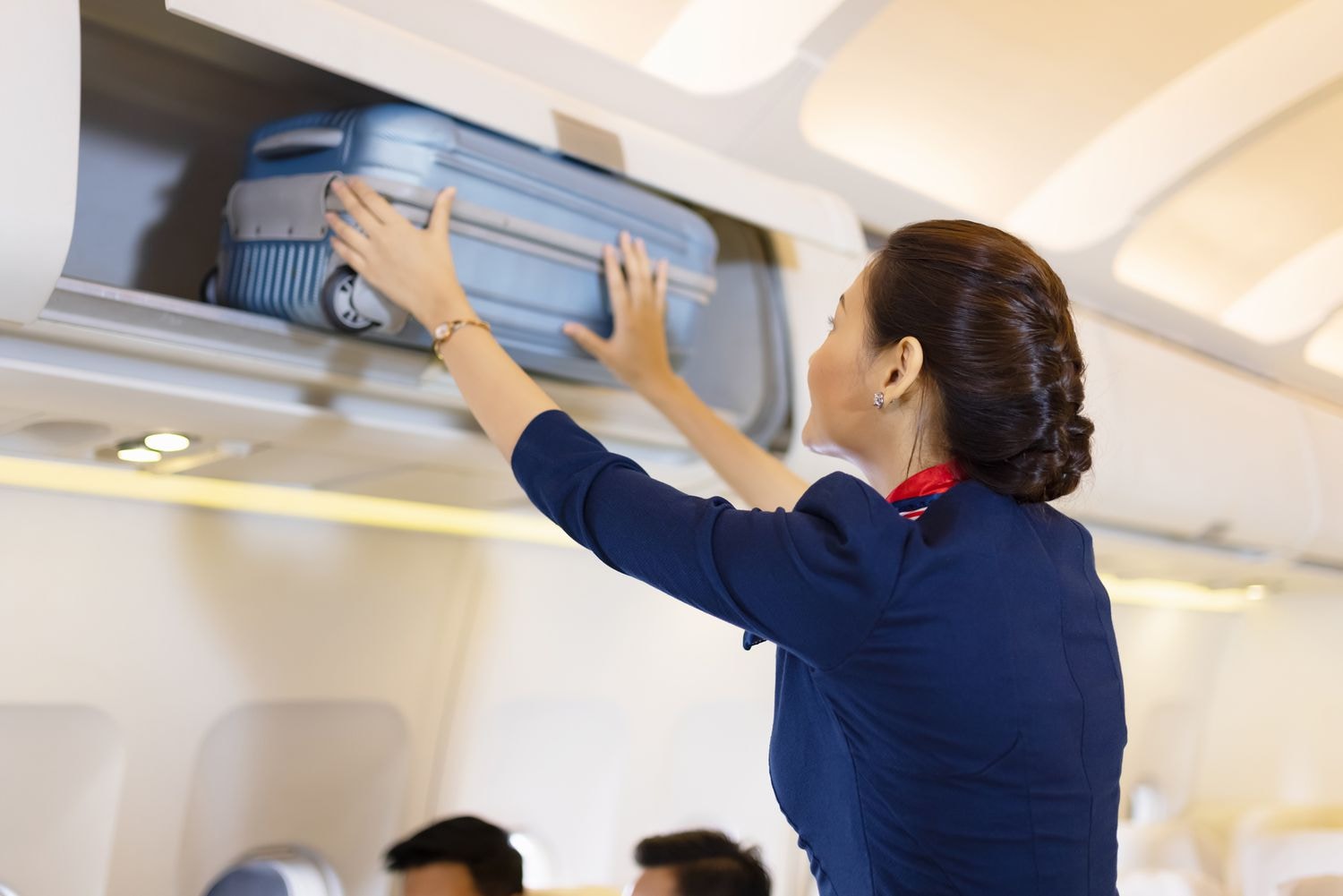 Hành lý xách tay cần tuân thủ quy định nghiêm ngặt của hãng hàng không về kích thước, trọng lượng và số lượng